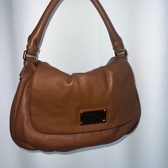 Marc Jacobs Tan Leather Shoulder Bag - Picture 2 of 6